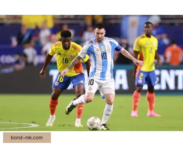 劳塔罗绝杀成美洲杯决赛英雄 阿根廷捧杯时刻激动人心 劳塔罗绝杀成美洲杯决赛英雄 阿根廷捧杯时刻激动人心